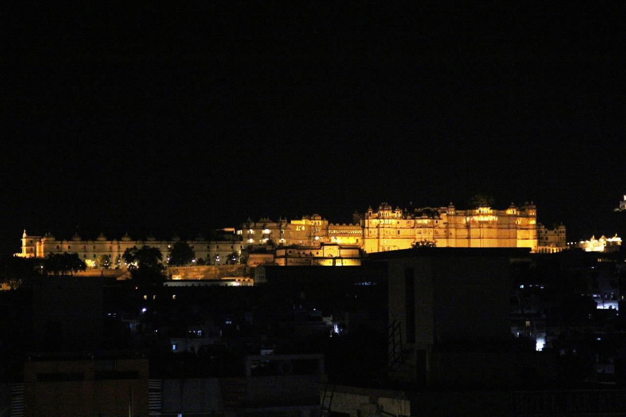 Eltravo - Hostel Udaipur Luaran gambar