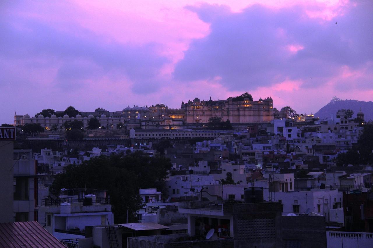 Eltravo - Hostel Udaipur Luaran gambar
